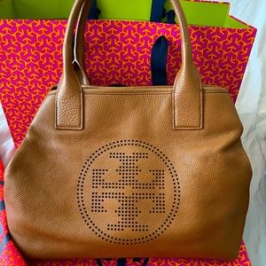 Tory Burch cognac hand or shoulder bag Used but still has so much life to it!